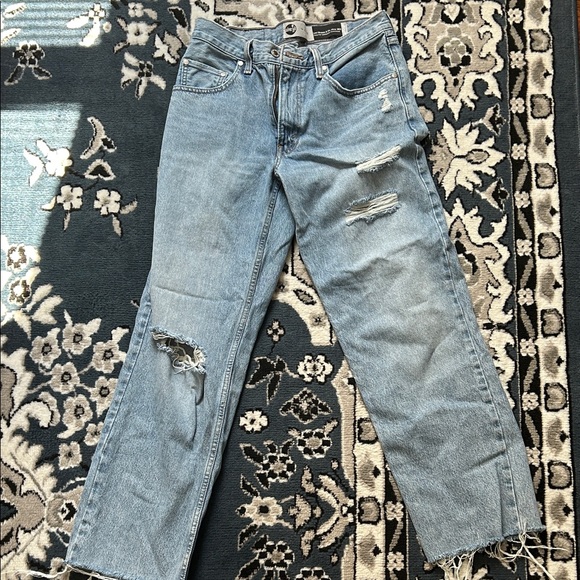 Levi's Light Blue Distressed 94’ Baggy Silver Tab Jeans - Picture 1 of 4